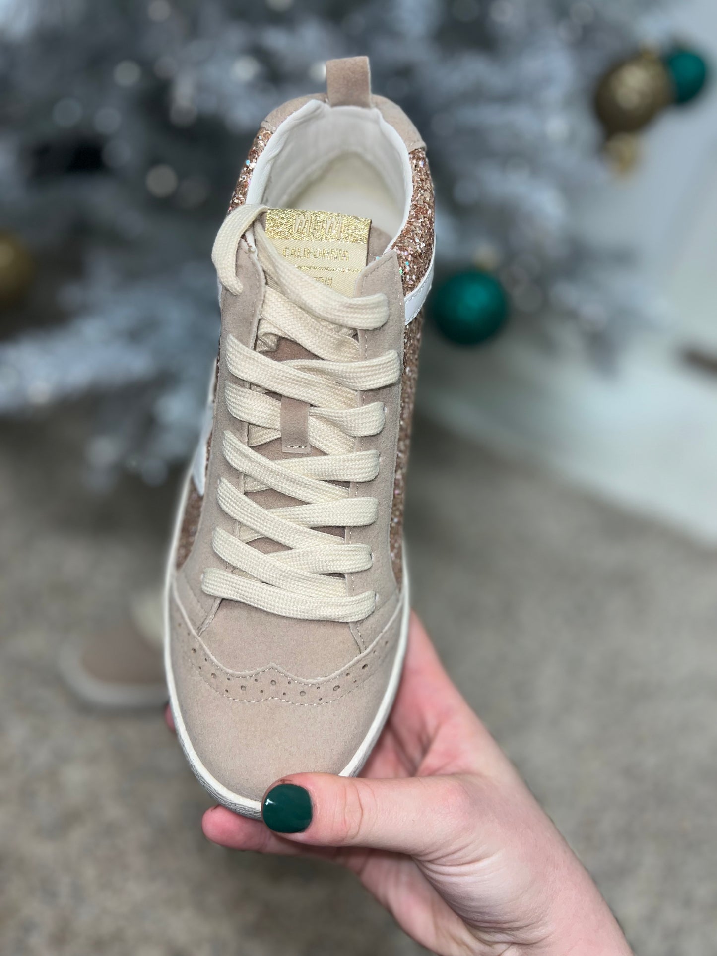 Golden Girl Mid top Sneakers